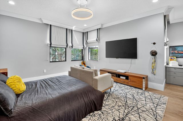 16892 Strasbourg Lane, Delray Beach, FL 33446