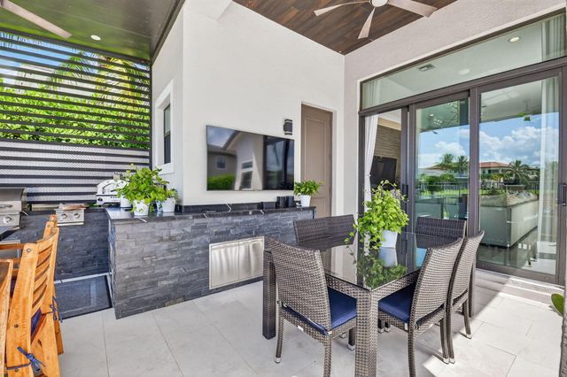 16892 Strasbourg Lane, Delray Beach, FL 33446