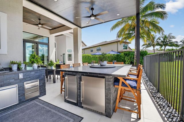 16892 Strasbourg Lane, Delray Beach, FL 33446