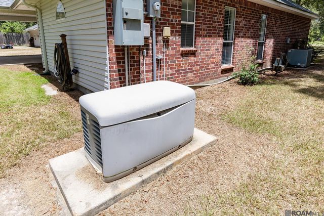 13546 Brown Rd, Denham Springs, LA 70726
