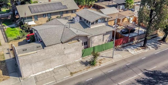 326 N 1st Street, Fresno, CA 93702