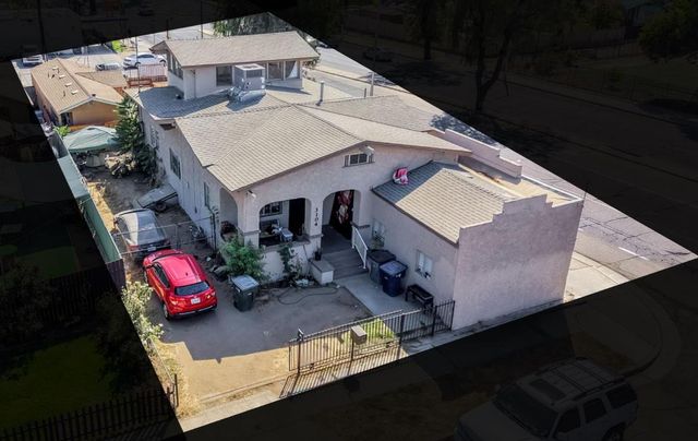 326 N 1st Street, Fresno, CA 93702