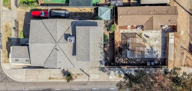 326 N 1st Street, Fresno, CA 93702
