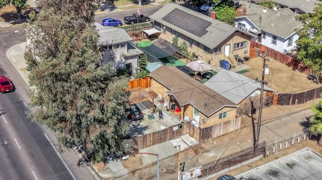 326 N 1st Street, Fresno, CA 93702
