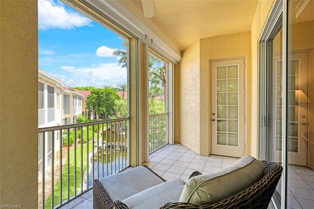 600 L Ambiance CIR 6, Naples, FL 34108