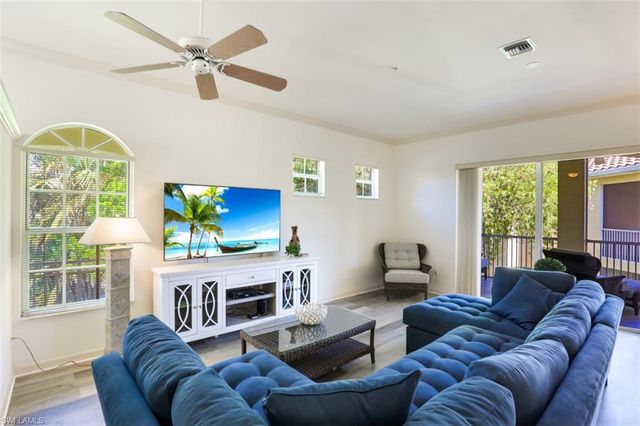 600 L Ambiance CIR 6, Naples, FL 34108