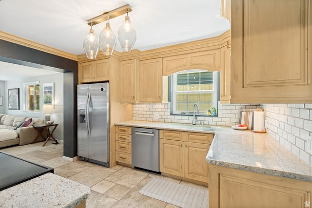 2920 TYLER AVE, Ogden, UT 84403