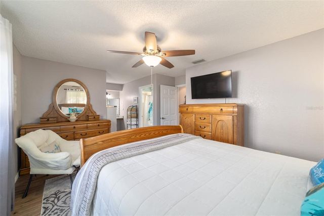 11475 SW 85TH AVENUE, Ocala, FL 34481