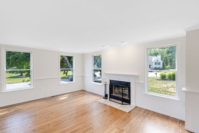 138 Orchard Hill Rd, Haverhill, MA 01835