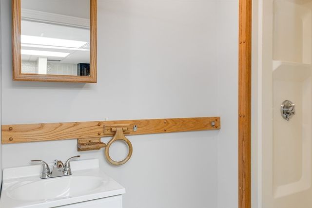 138 Orchard Hill Rd, Haverhill, MA 01835