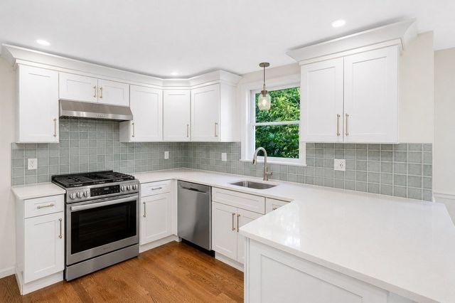 138 Orchard Hill Rd, Haverhill, MA 01835