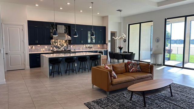 8540 W Parkland Bay Trail, Parkland, FL 33076