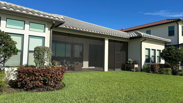 8540 W Parkland Bay Trail, Parkland, FL 33076