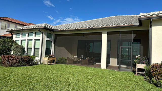 8540 W Parkland Bay Trail, Parkland, FL 33076