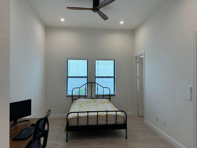 8540 W Parkland Bay Trail, Parkland, FL 33076