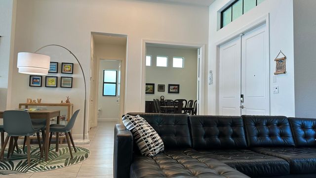 8540 W Parkland Bay Trail, Parkland, FL 33076