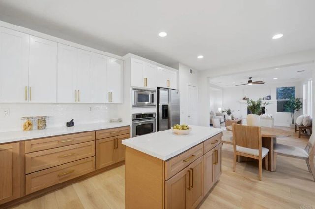 925 Bridgeport Court, San Marcos, CA 92078
