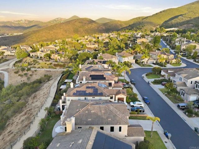 925 Bridgeport Court, San Marcos, CA 92078