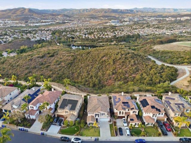 925 Bridgeport Court, San Marcos, CA 92078