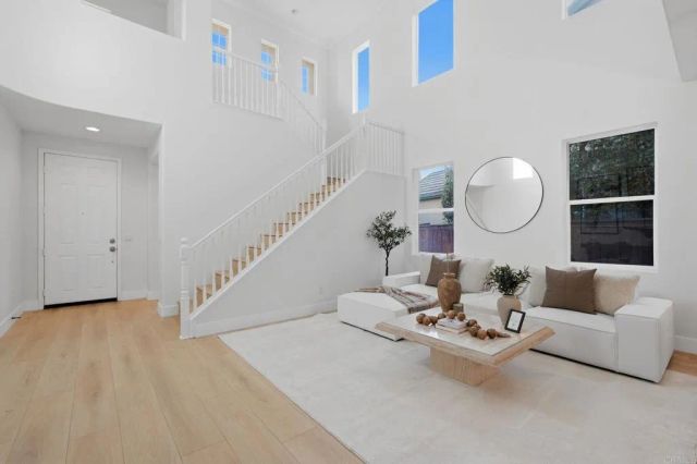 925 Bridgeport Court, San Marcos, CA 92078