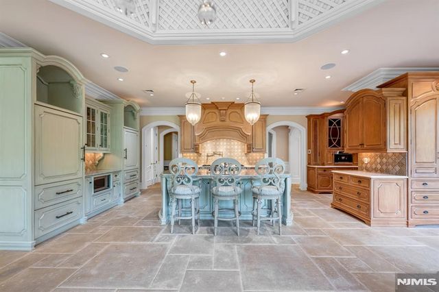 7 Buckingham Drive, Alpine, NJ 07620