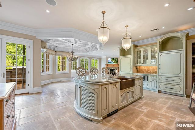 7 Buckingham Drive, Alpine, NJ 07620