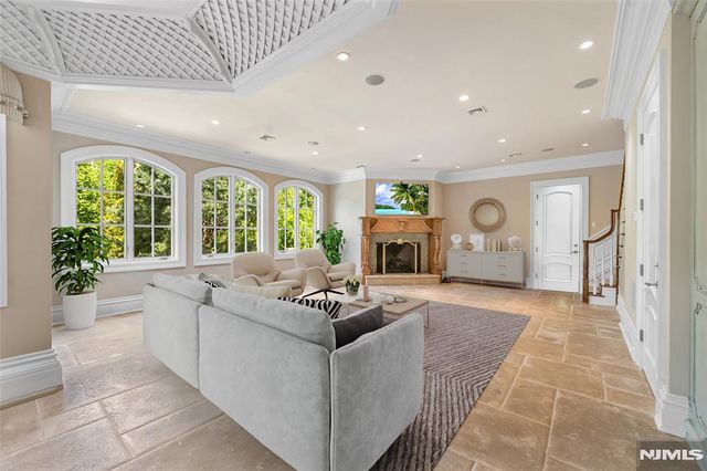 7 Buckingham Drive, Alpine, NJ 07620