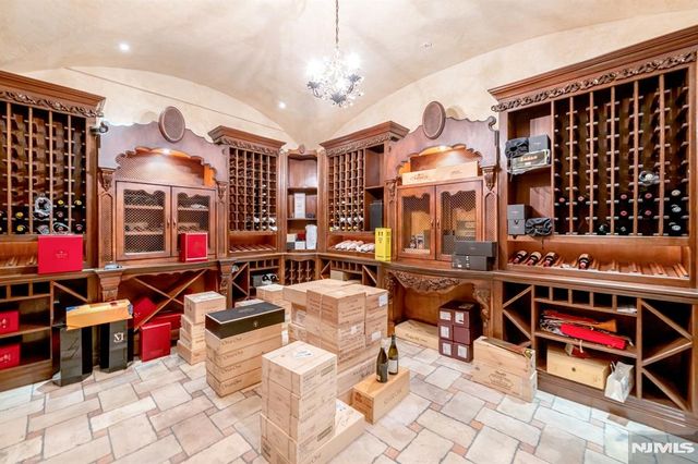 7 Buckingham Drive, Alpine, NJ 07620