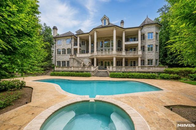 7 Buckingham Drive, Alpine, NJ 07620