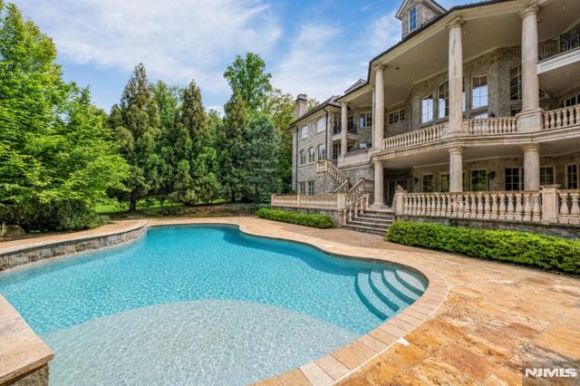 7 Buckingham Drive, Alpine, NJ 07620