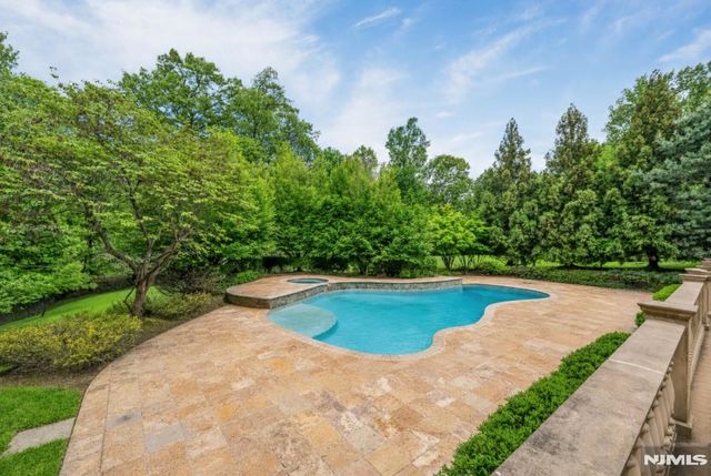 7 Buckingham Drive, Alpine, NJ 07620