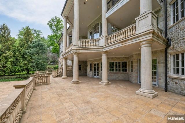 7 Buckingham Drive, Alpine, NJ 07620