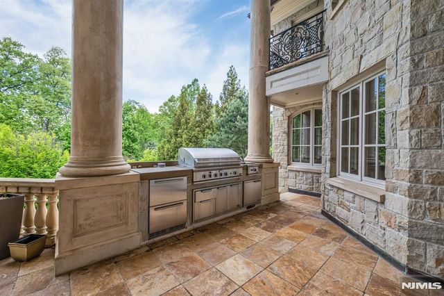 7 Buckingham Drive, Alpine, NJ 07620