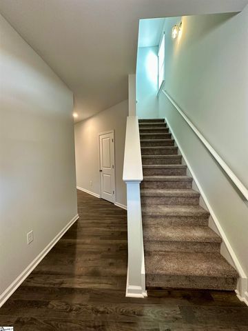 513 Poinsett Bridge Way, Greenville, SC 29607