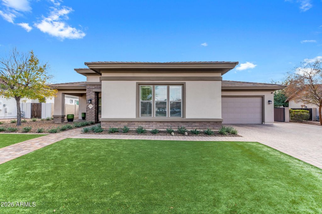 Image 1 of property listing at 14827 W ESCONDIDO Drive N, Litchfield Park, AZ 85340