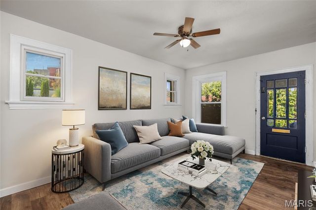 3720 Winnebago Street, St Louis, MO 63116