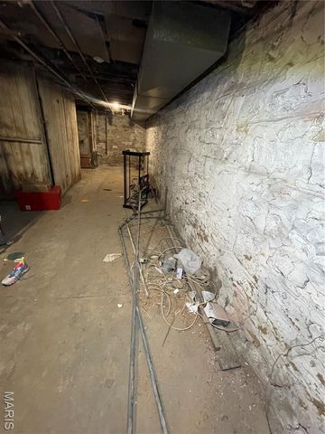 3720 Winnebago Street, St Louis, MO 63116