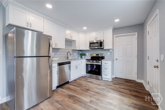 504 E Montgomery Cross Road, Savannah, GA 31406