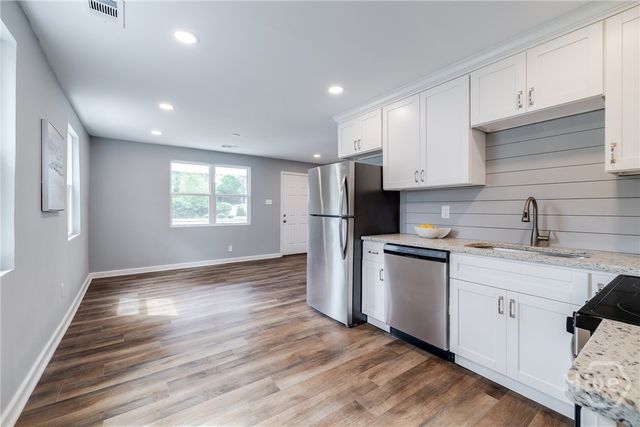 504 E Montgomery Cross Road, Savannah, GA 31406