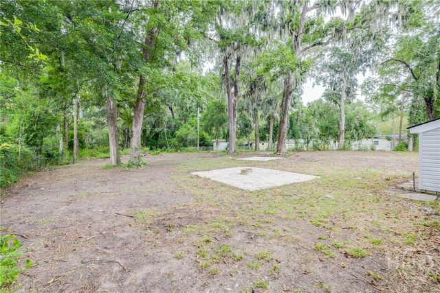 504 E Montgomery Cross Road, Savannah, GA 31406