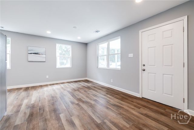 504 E Montgomery Cross Road, Savannah, GA 31406