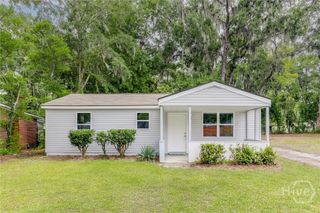 504 E Montgomery Cross Road, Savannah, GA 31406