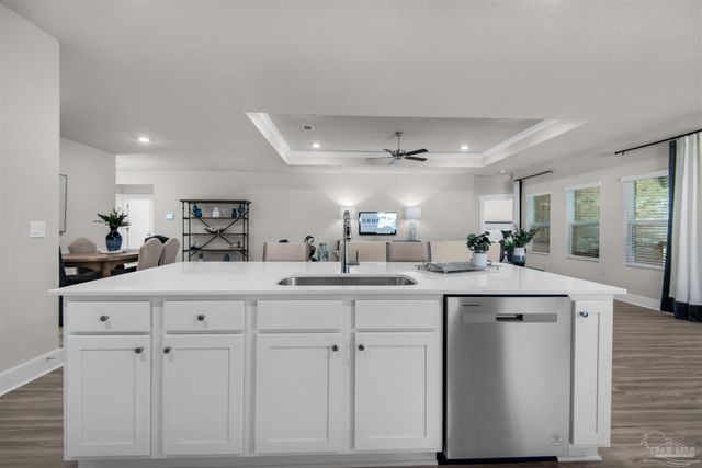 3420 Crossvine Rd, Cantonment, FL 32533