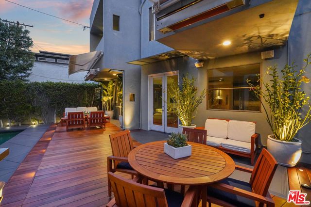 8735 Dorrington Avenue, West Hollywood, CA 90048