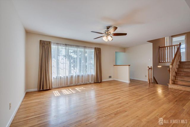 12 Dixon Drive, Woodbridge Proper, NJ 07095