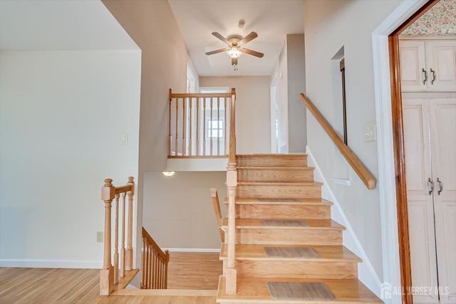 12 Dixon Drive, Woodbridge Proper, NJ 07095