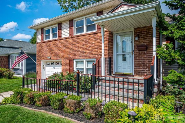 12 Dixon Drive, Woodbridge Proper, NJ 07095