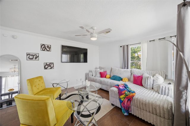 1715 Brewster Street, Houston, TX 77020