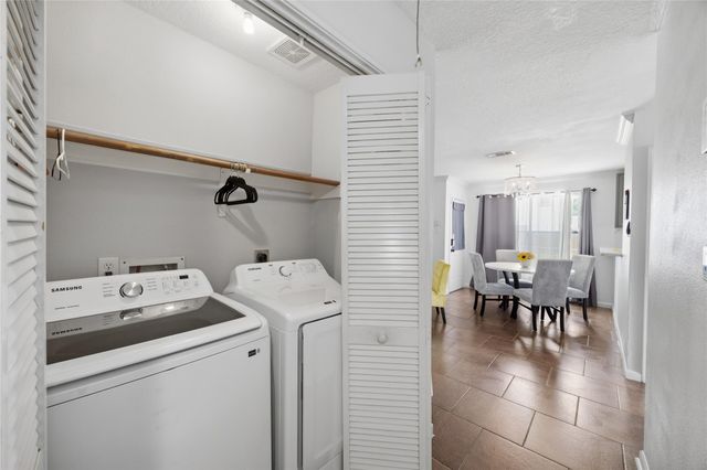 1715 Brewster Street, Houston, TX 77020