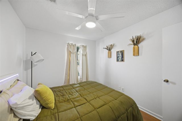 1715 Brewster Street, Houston, TX 77020